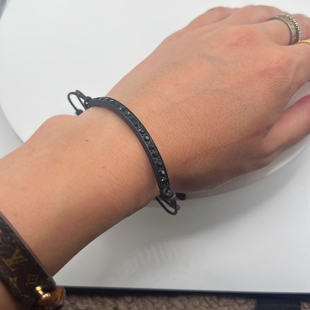1170. Black Rhinestone Adjustable Bracelet
